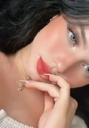 Lala, online now on OmiTV